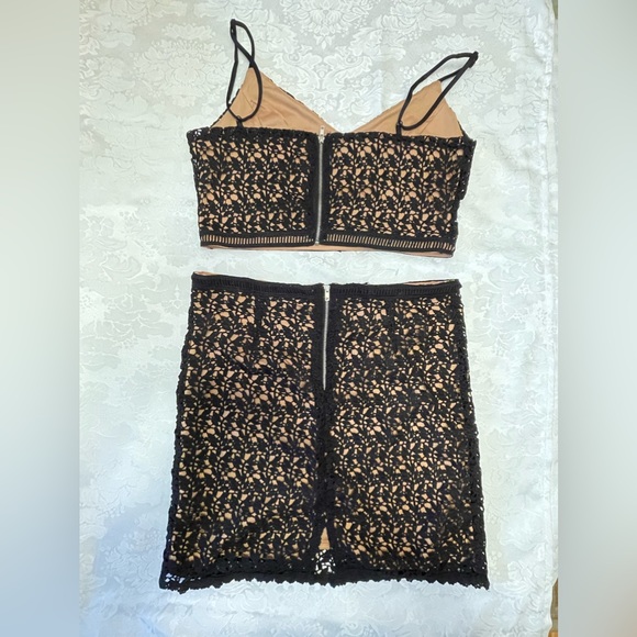 Kendall & Kylie Two piece skirt and top-NWOT-Black lace over nude underlay - Picture 2 of 6